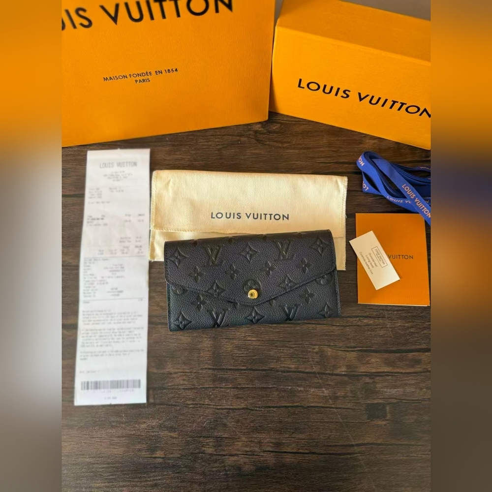 Louis Vuitton Black Monogram Sarah Wallet - Picture 5 of 14